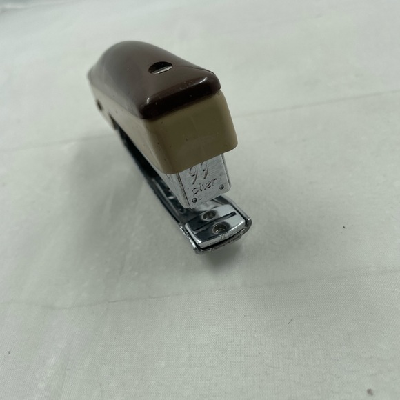 Vintage Swingline Stapler - Picture 5 of 9